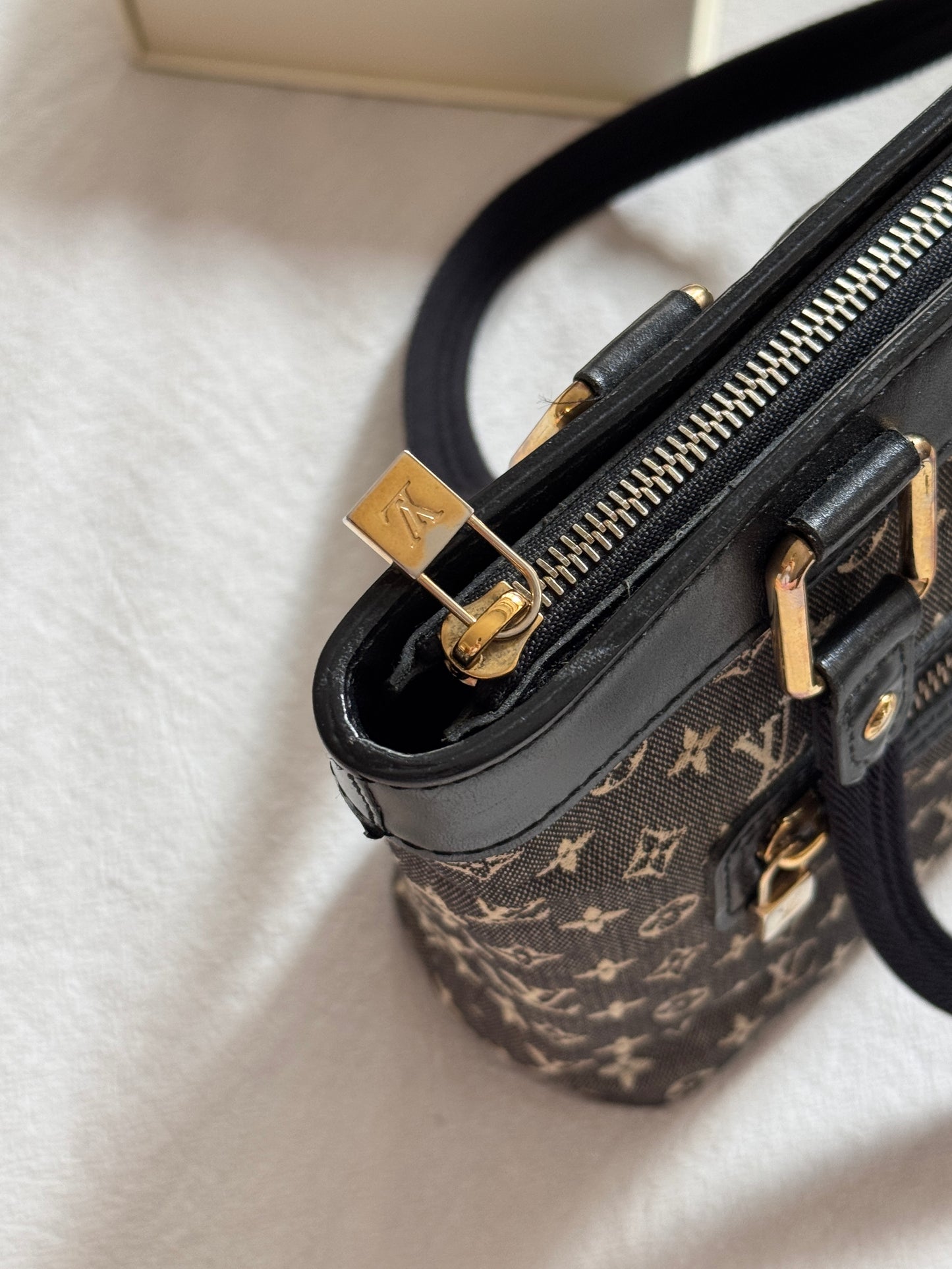 Vintage Louis Vuitton monogram shoulder bag