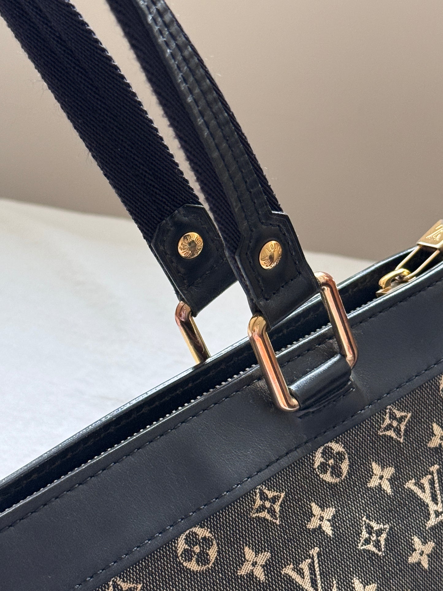 Vintage Louis Vuitton monogram shoulder bag
