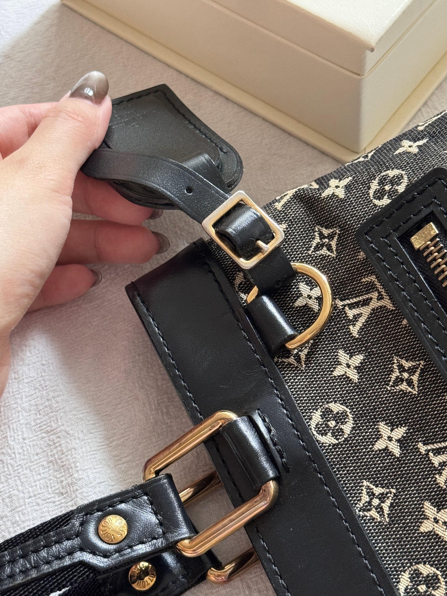 Vintage Louis Vuitton monogram shoulder bag