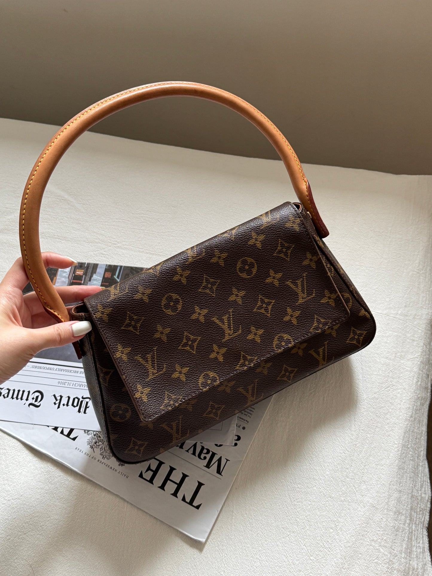 Vintage Louis Vuitton monogram looping bag🤎