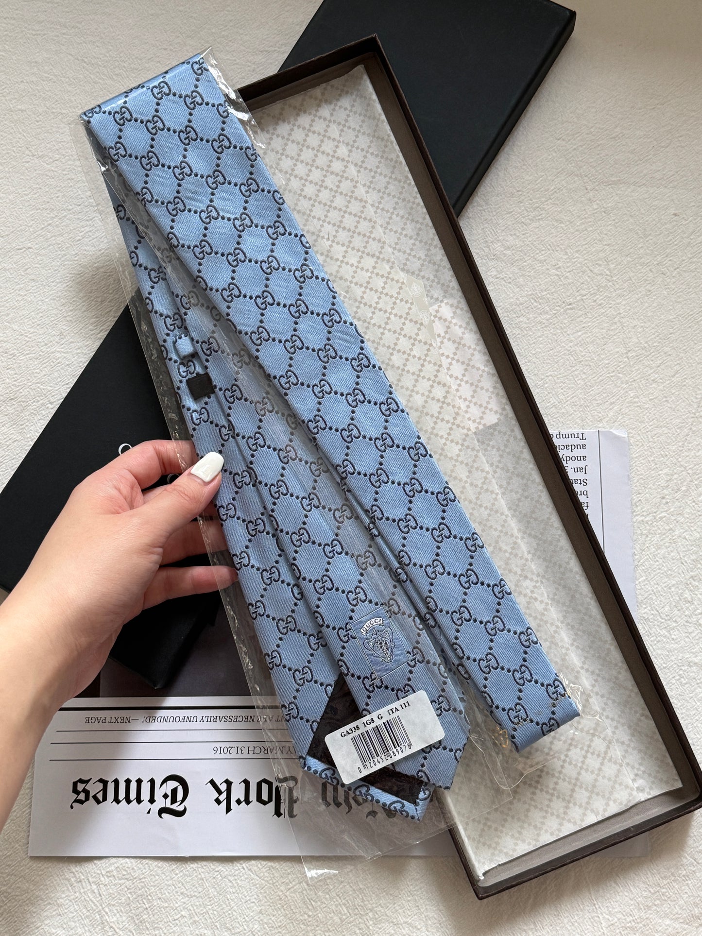 Vintage Gucci tie, with box 未使用保存品