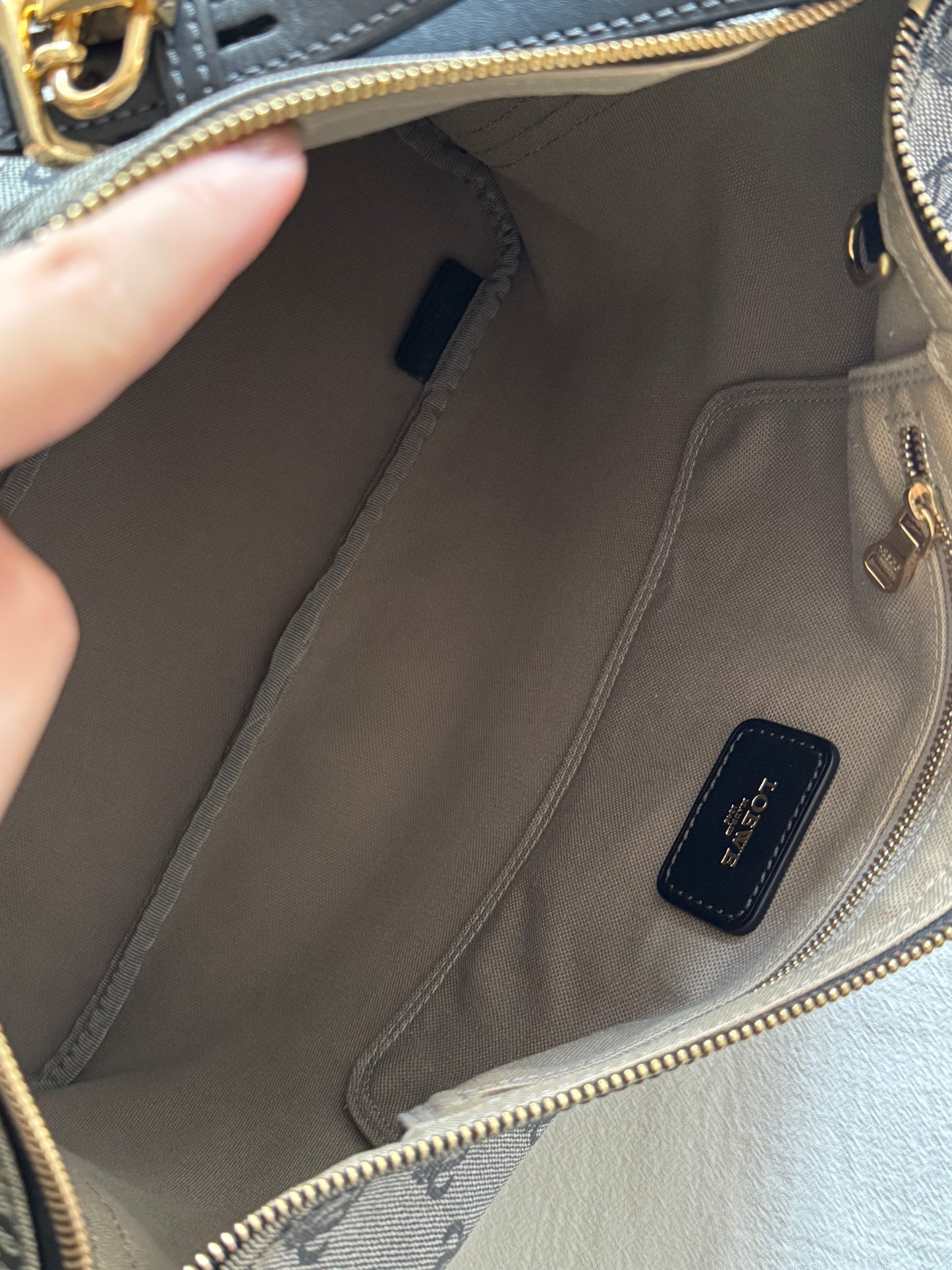 Vintage Loewe 大飯盒shoulder bag🐘