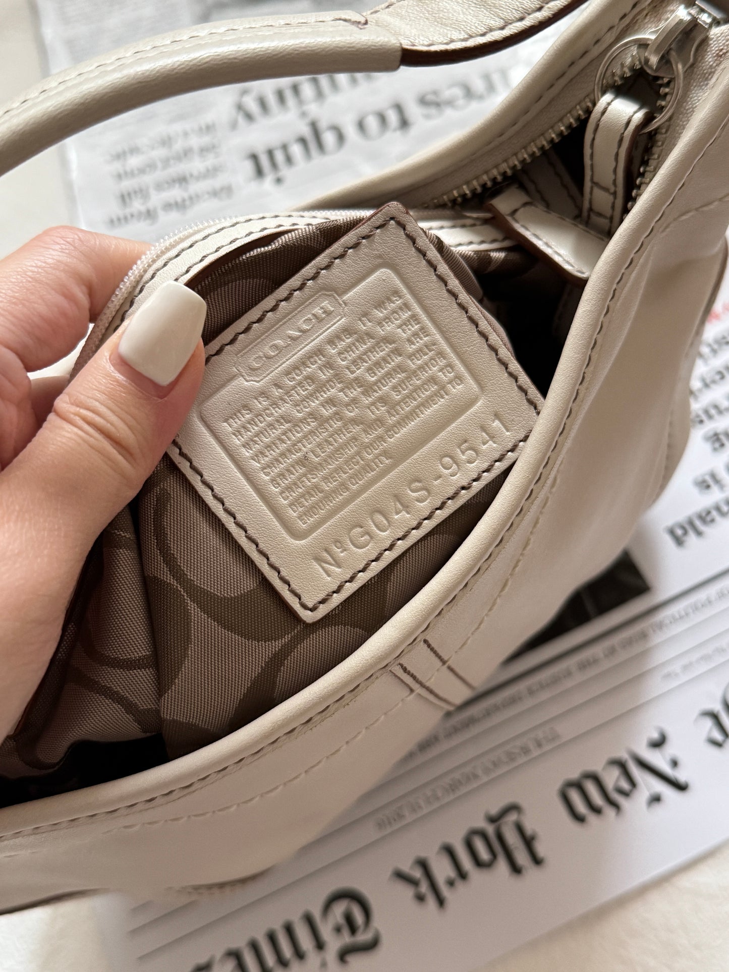Vintage Coach 奶白半月包hobo bag☁️