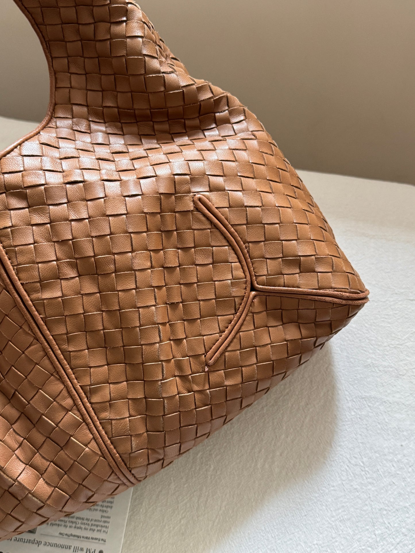 Vintage Bottega Veneta milk tea hobo bag