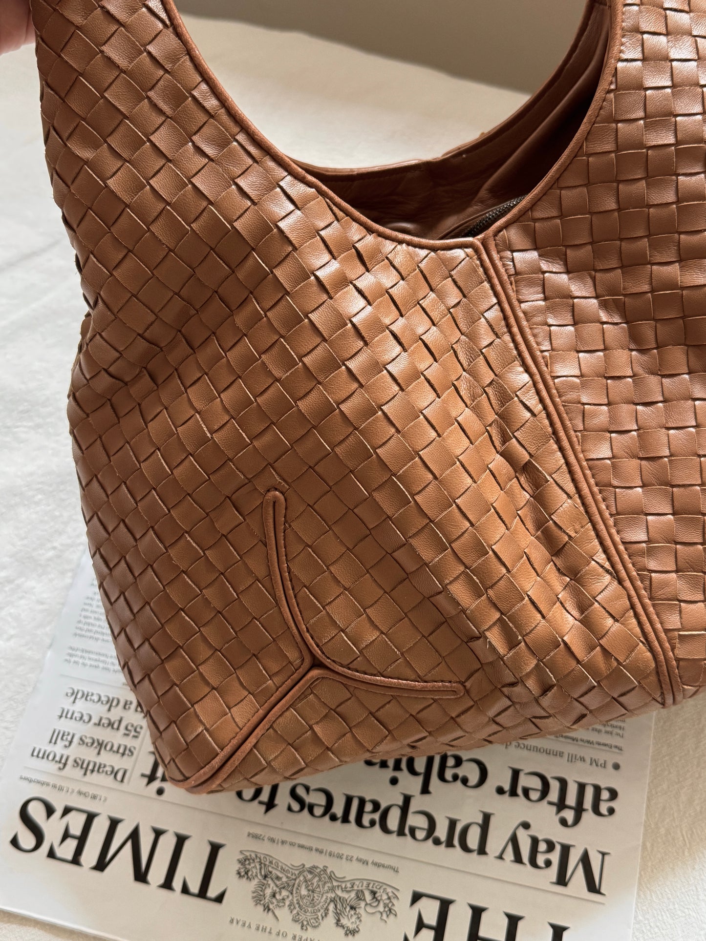 Vintage Bottega Veneta milk tea hobo bag
