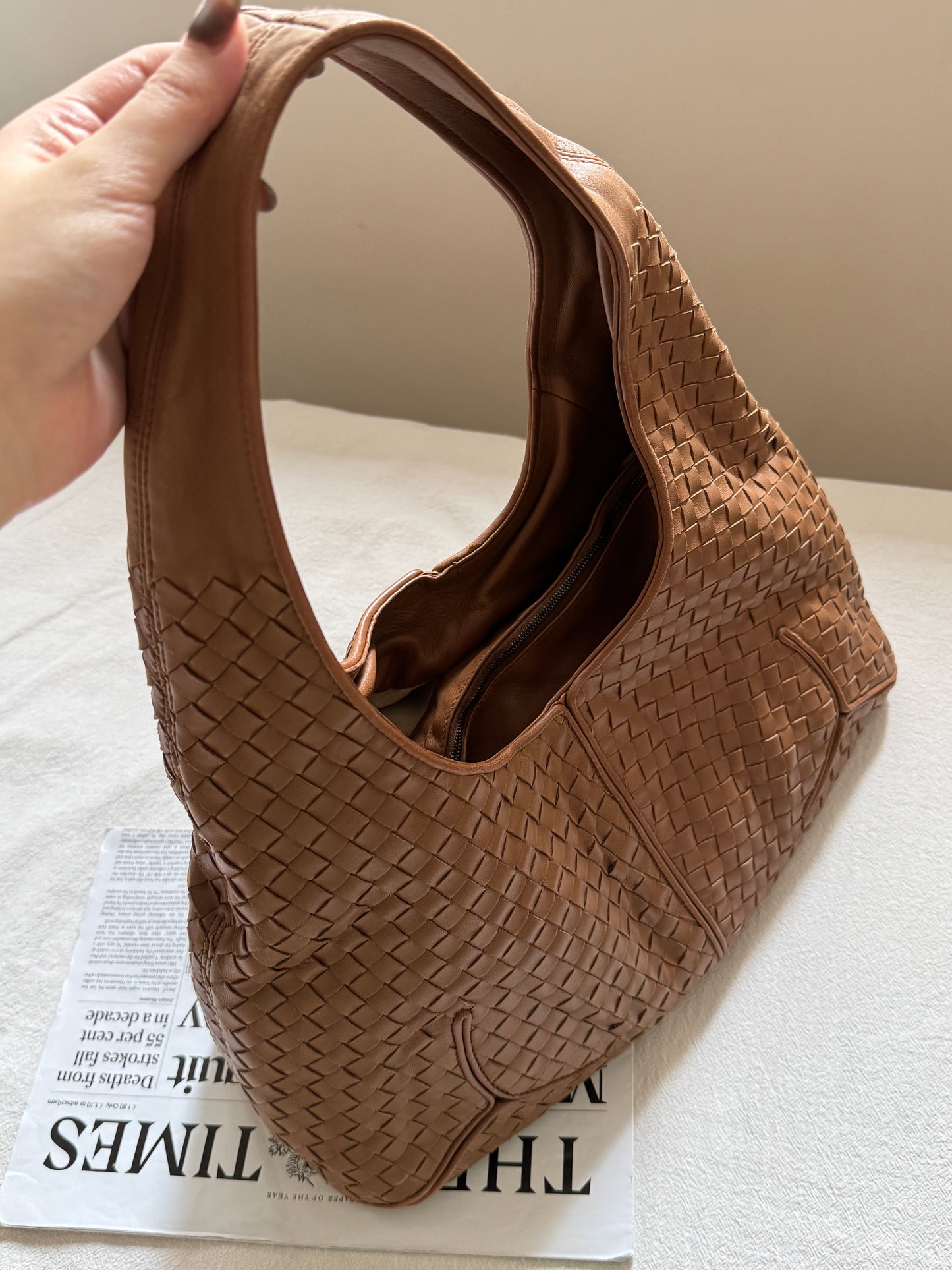 Vintage Bottega Veneta milk tea hobo bag