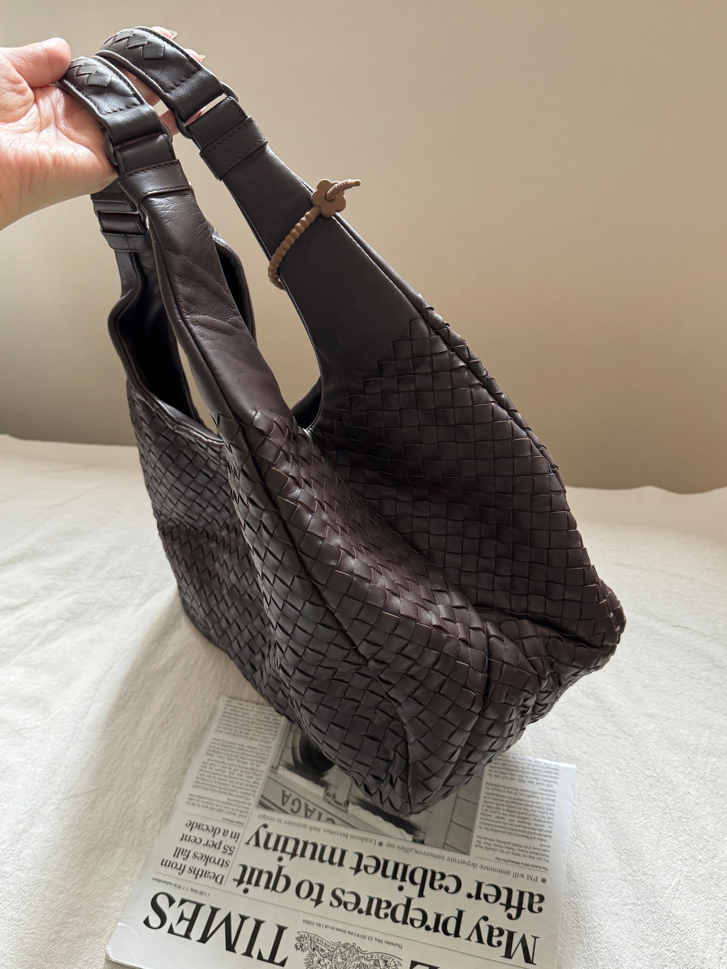 Vintage Bottega Veneta dark brown hobo bag🐻