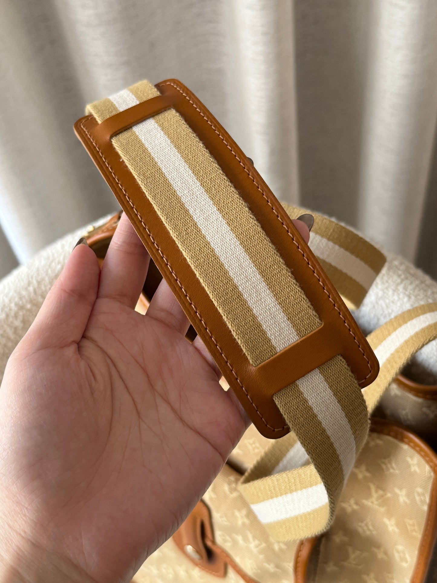 Vintage Louis Vuitton 奶茶牛仔crossbody bag
