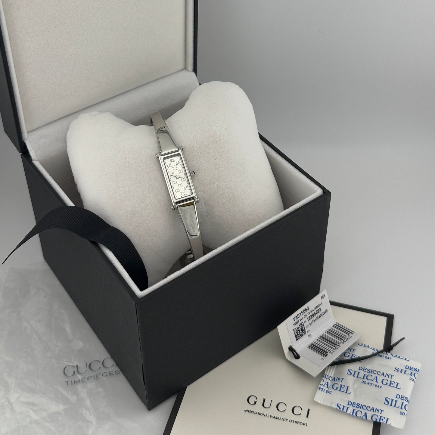 Vintage Gucci watch, with box full set