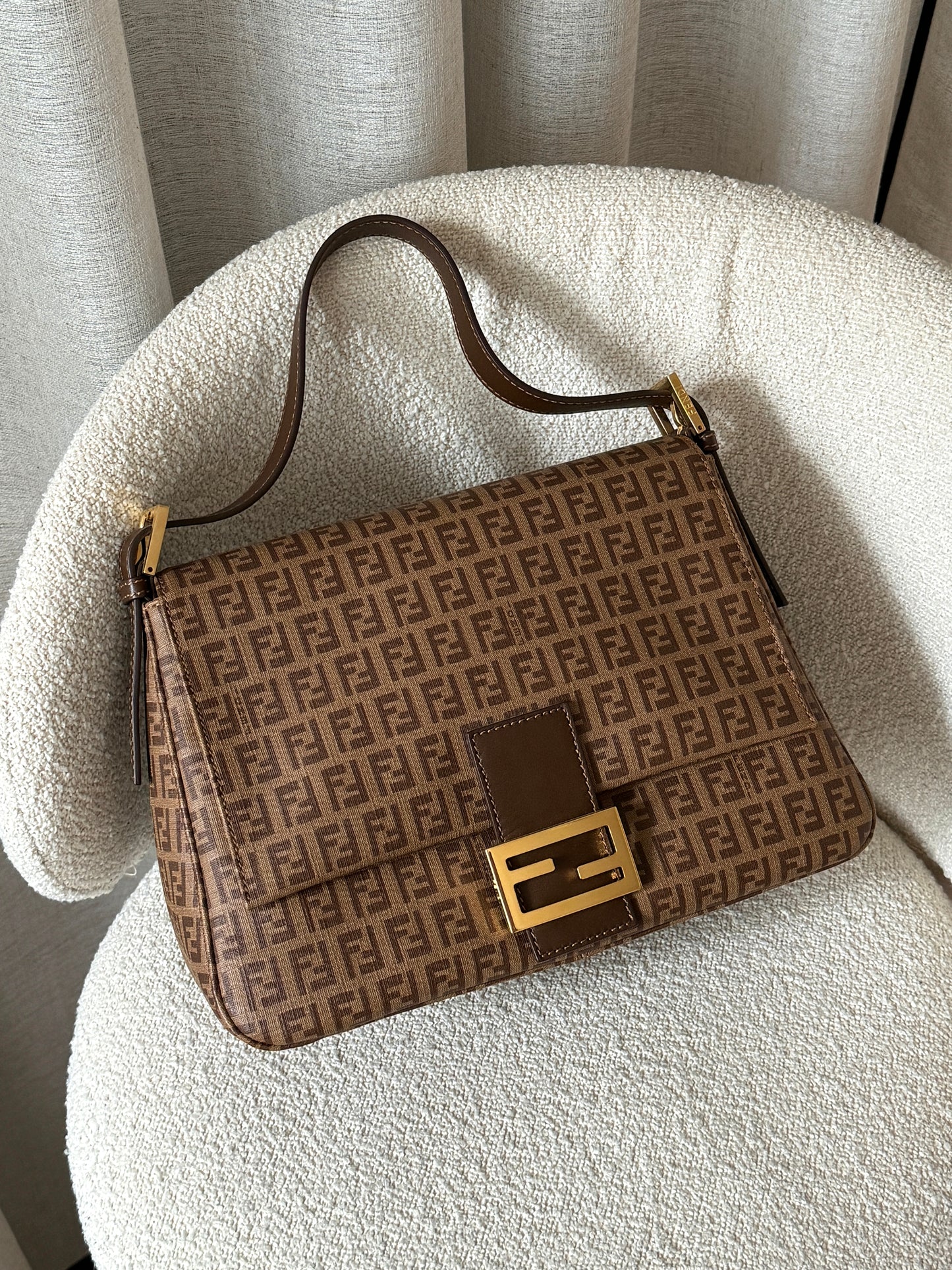 罕有!Vintage Fendi 金扣teddy mama baguette 🥖