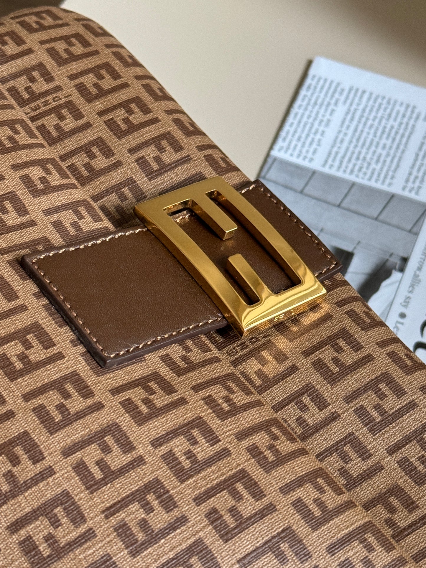 罕有!Vintage Fendi 金扣teddy mama baguette 🥖