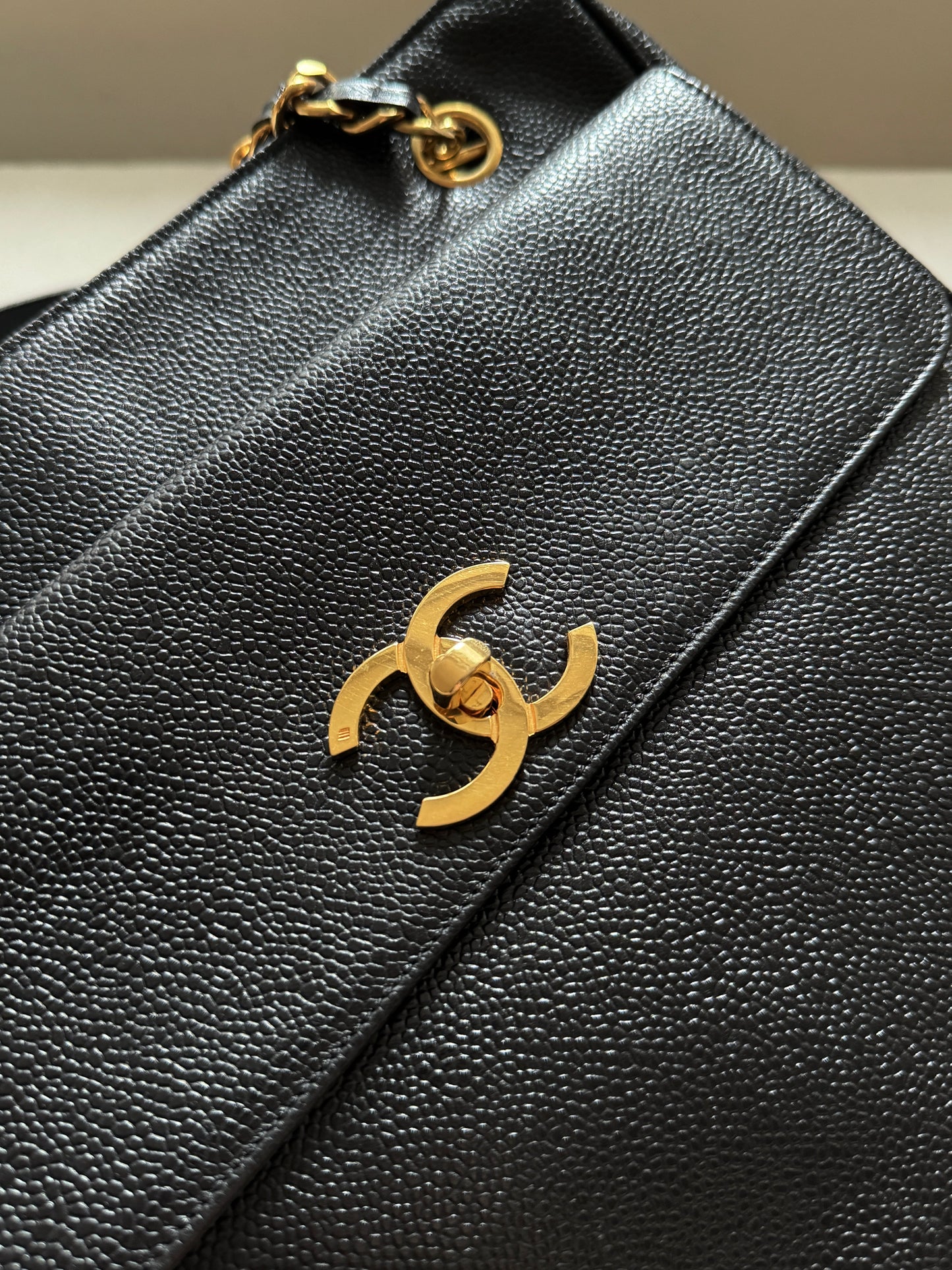 Vintage Chanel caviar leather奶粉袋