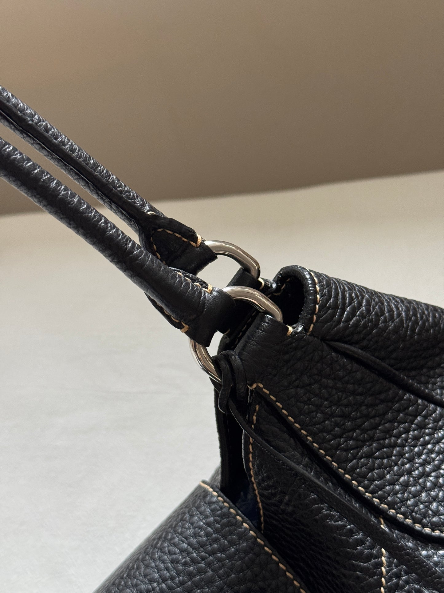 Vintage Prada 黑銀機車hobo bag🏍️
