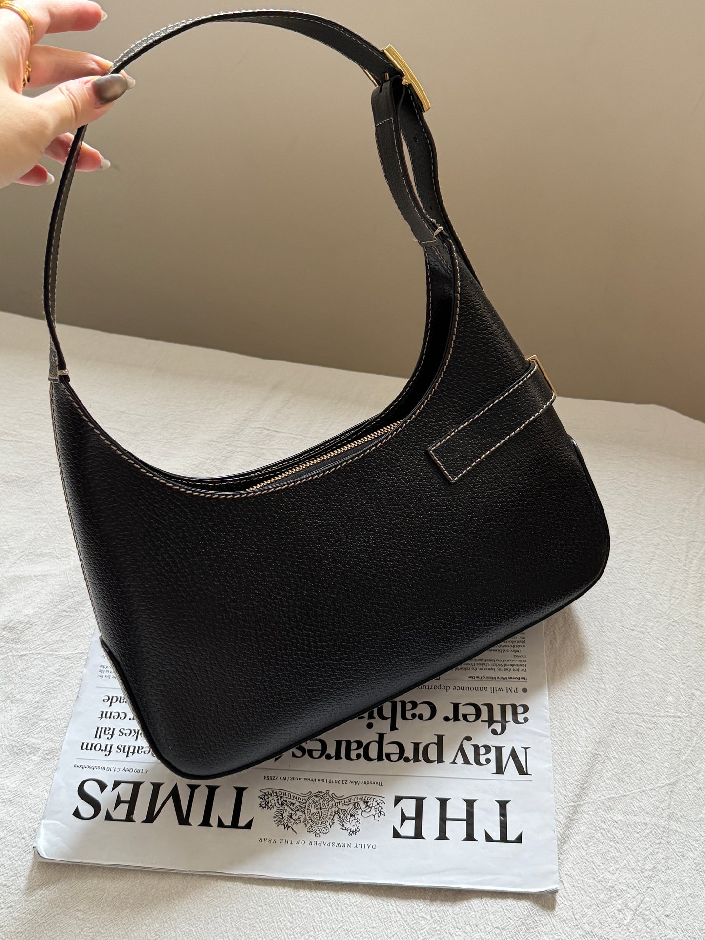 Vintage Salvatore Ferragamo hobo bag🌙