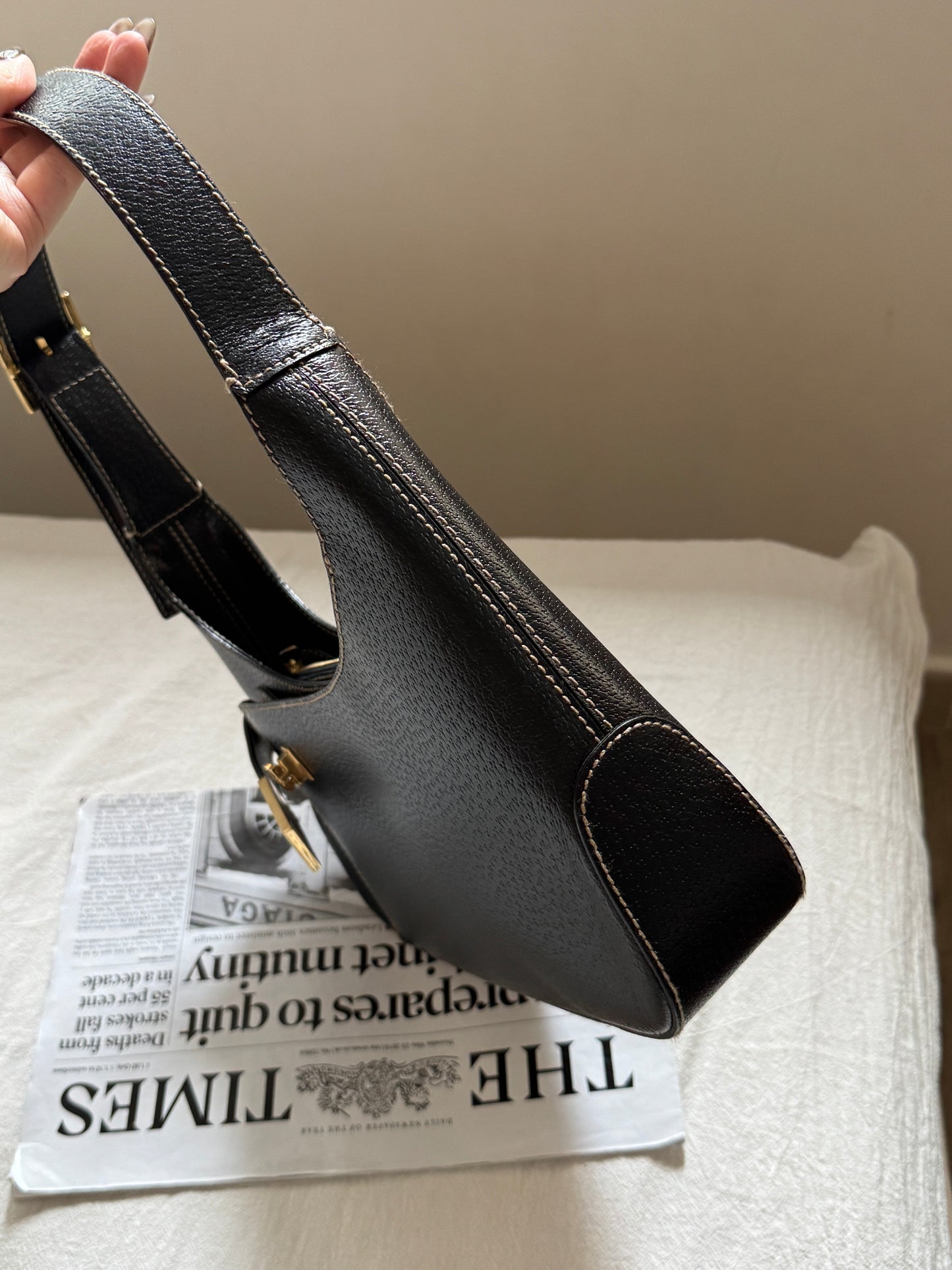 Vintage Salvatore Ferragamo hobo bag🌙
