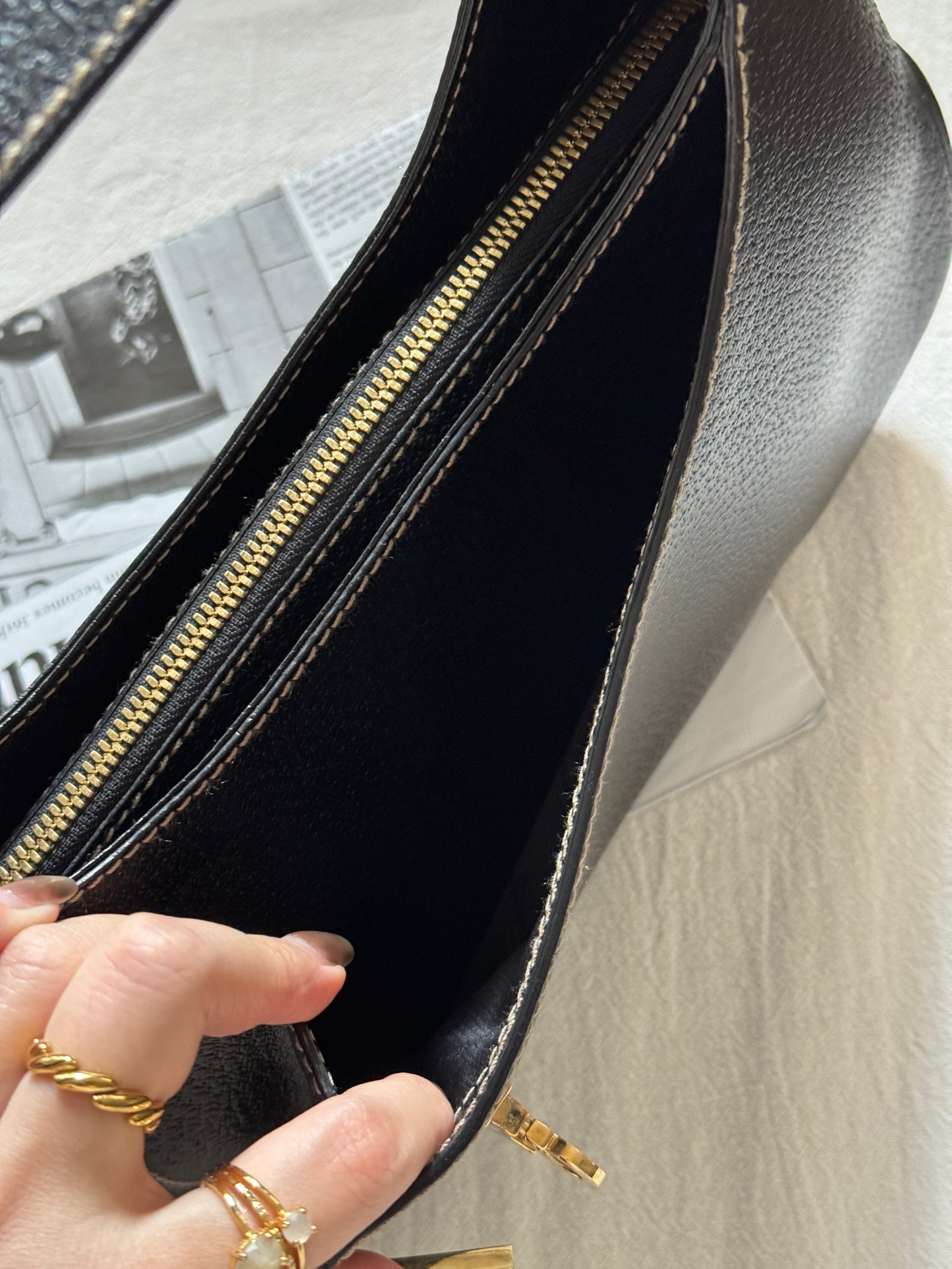 Vintage Salvatore Ferragamo hobo bag🌙