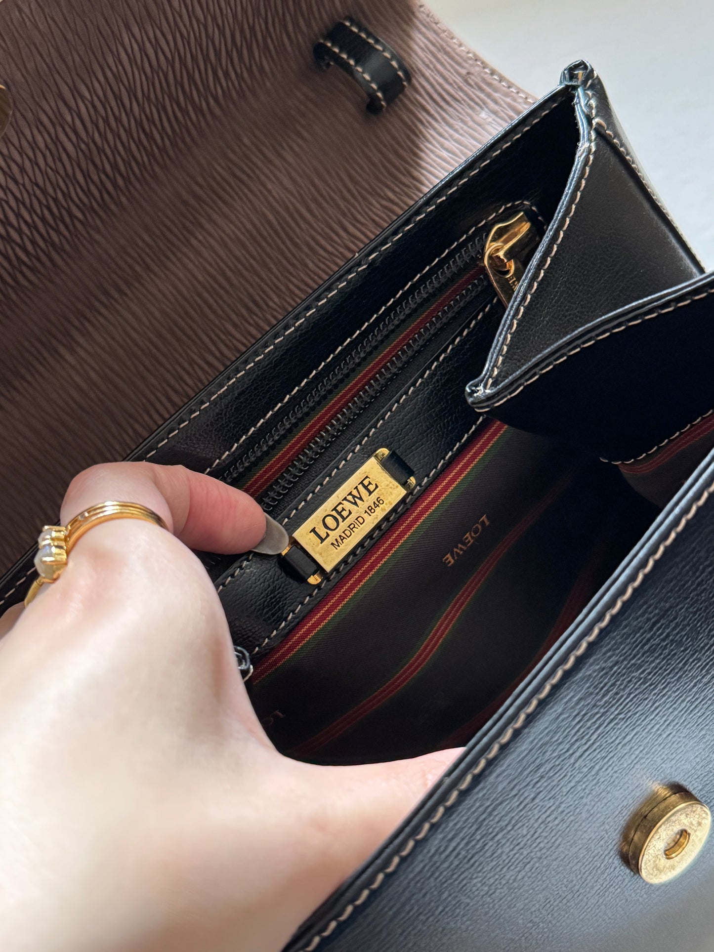 Vintage Loewe velazquez蛇骨kelly 黑色