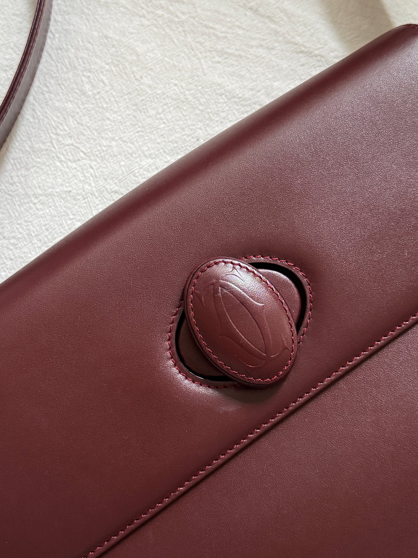 Vintage Cartier波爾多紅 turnlock box bag🍷