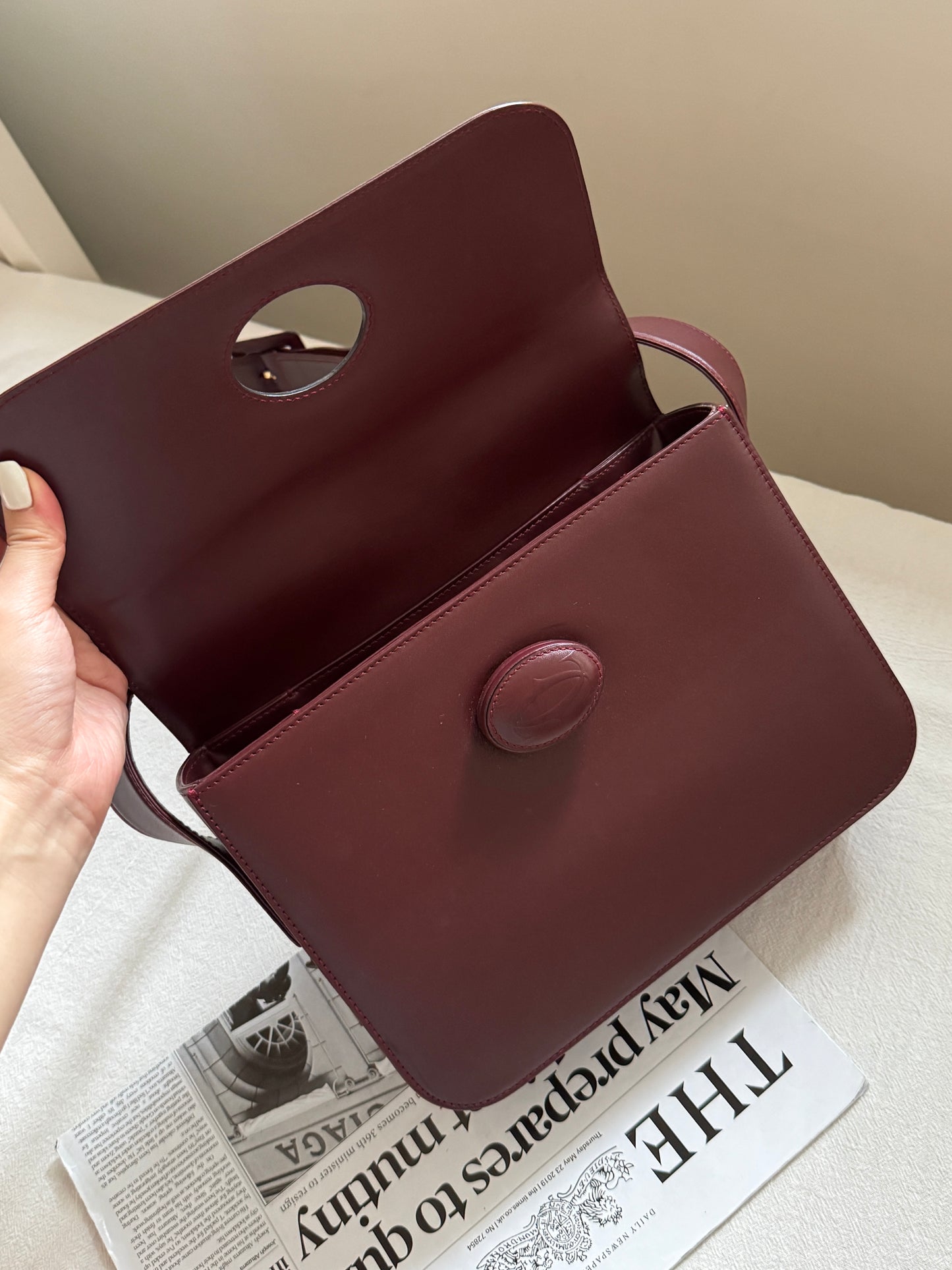 Vintage Cartier波爾多紅 turnlock box bag🍷