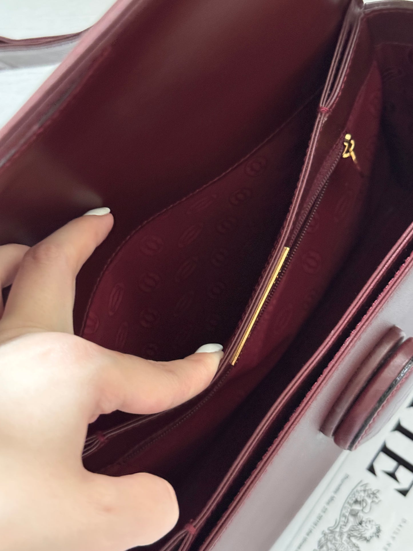 Vintage Cartier波爾多紅 turnlock box bag🍷