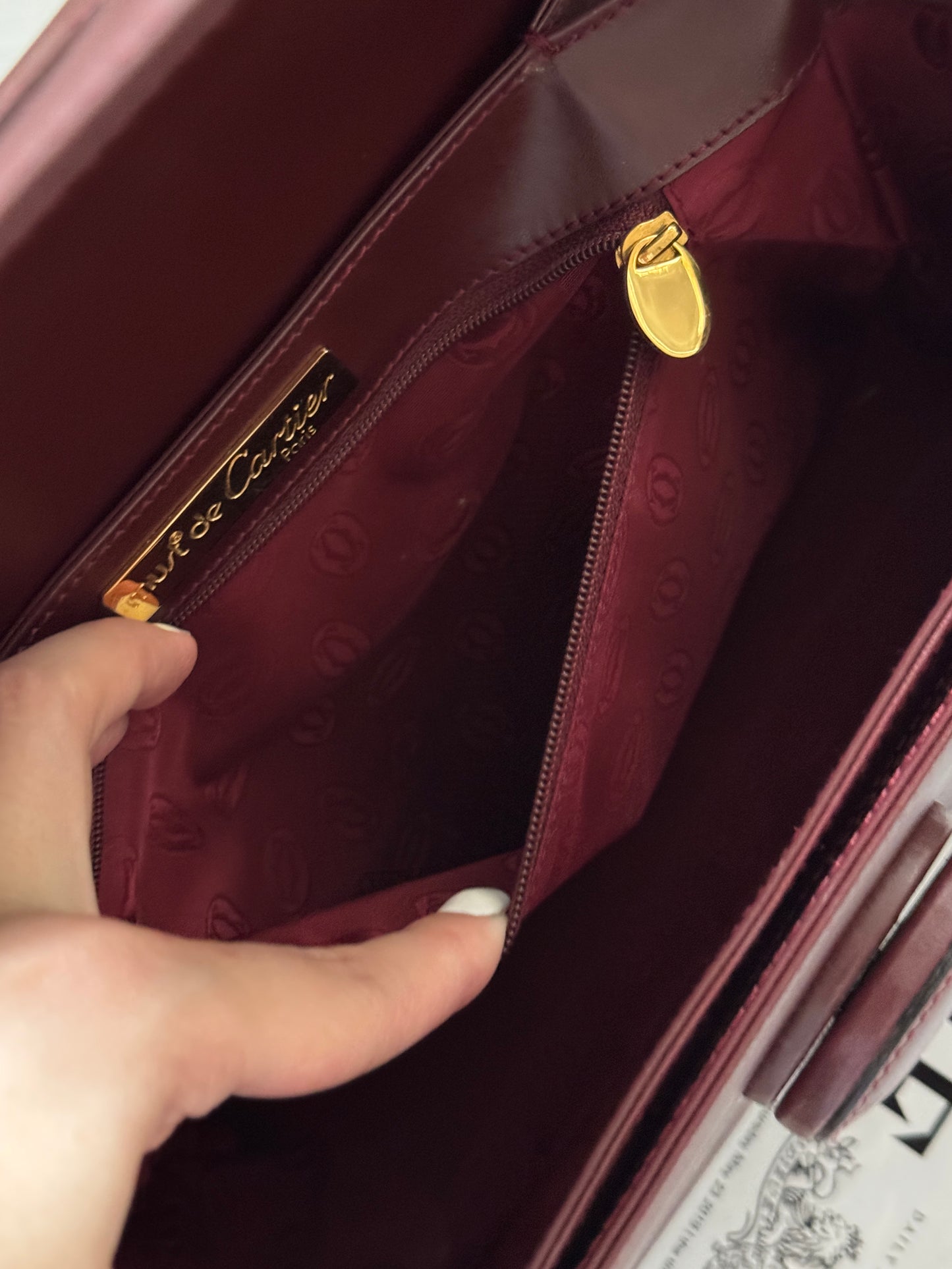 Vintage Cartier波爾多紅 turnlock box bag🍷