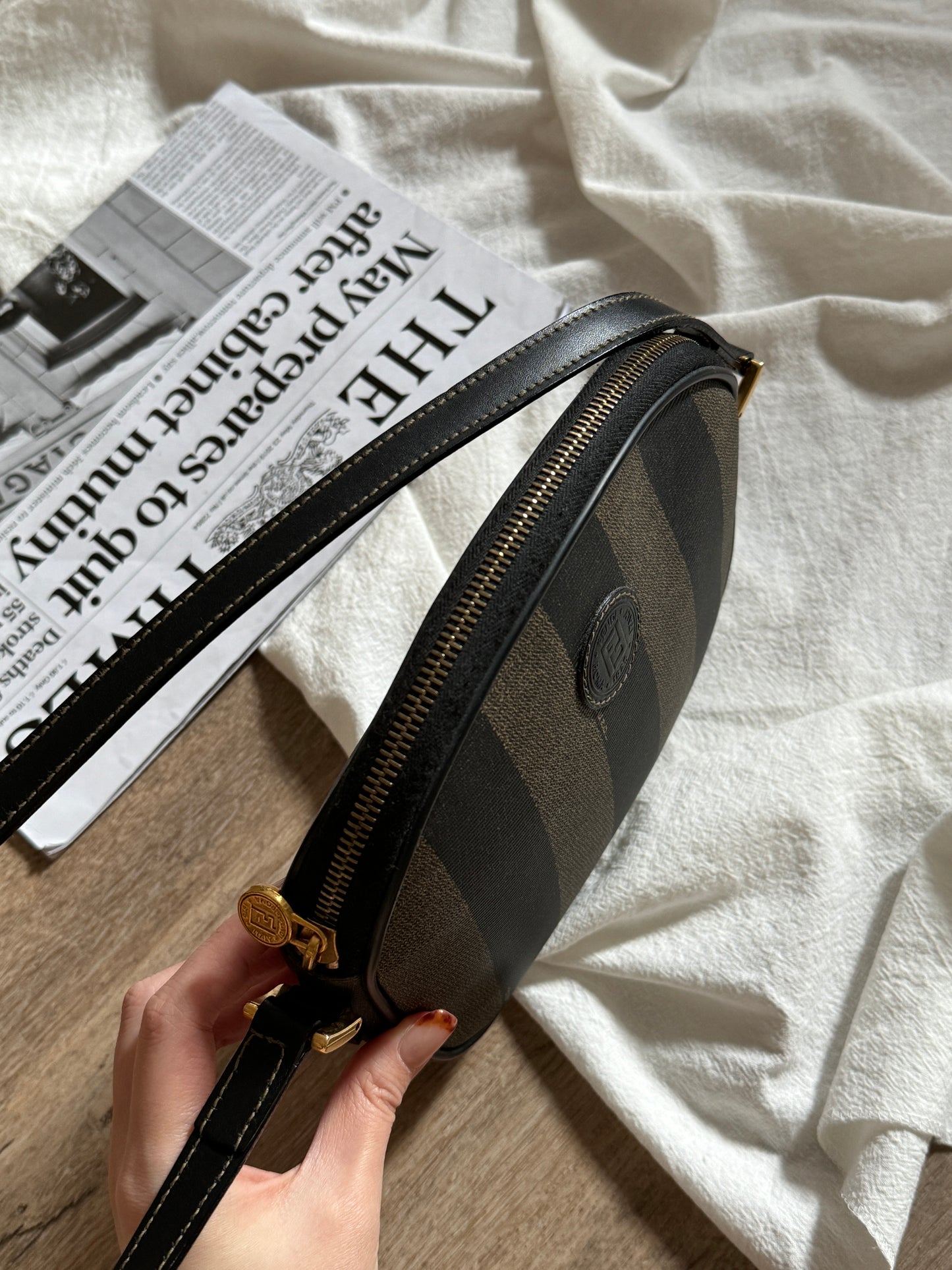 Vintage Fendi pequin crossbody bag🫒