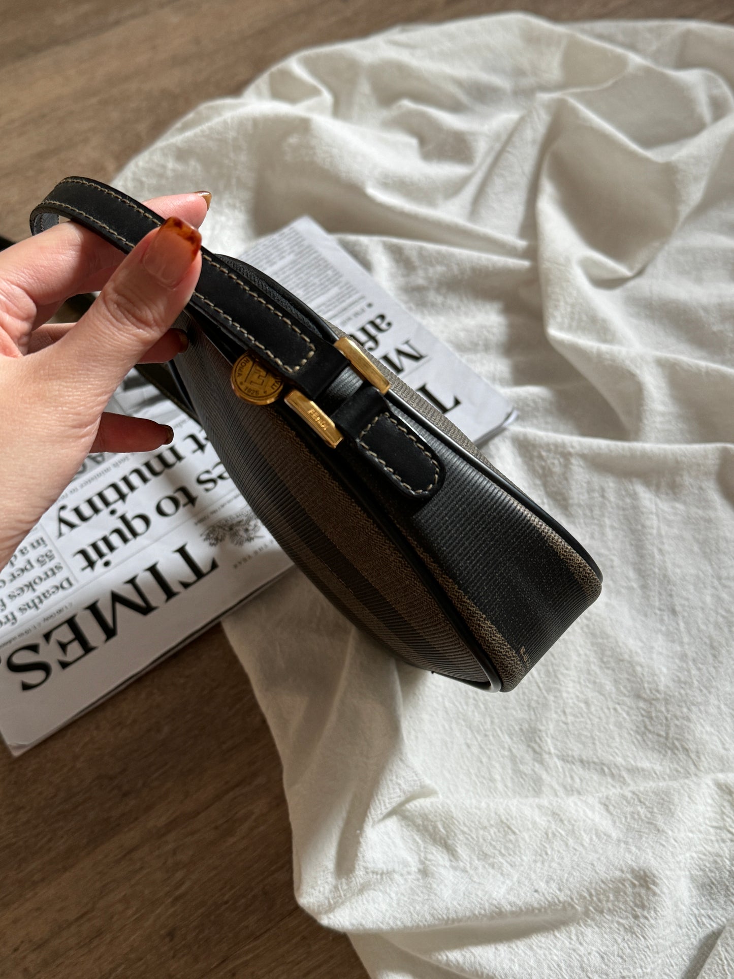 Vintage Fendi pequin crossbody bag🫒