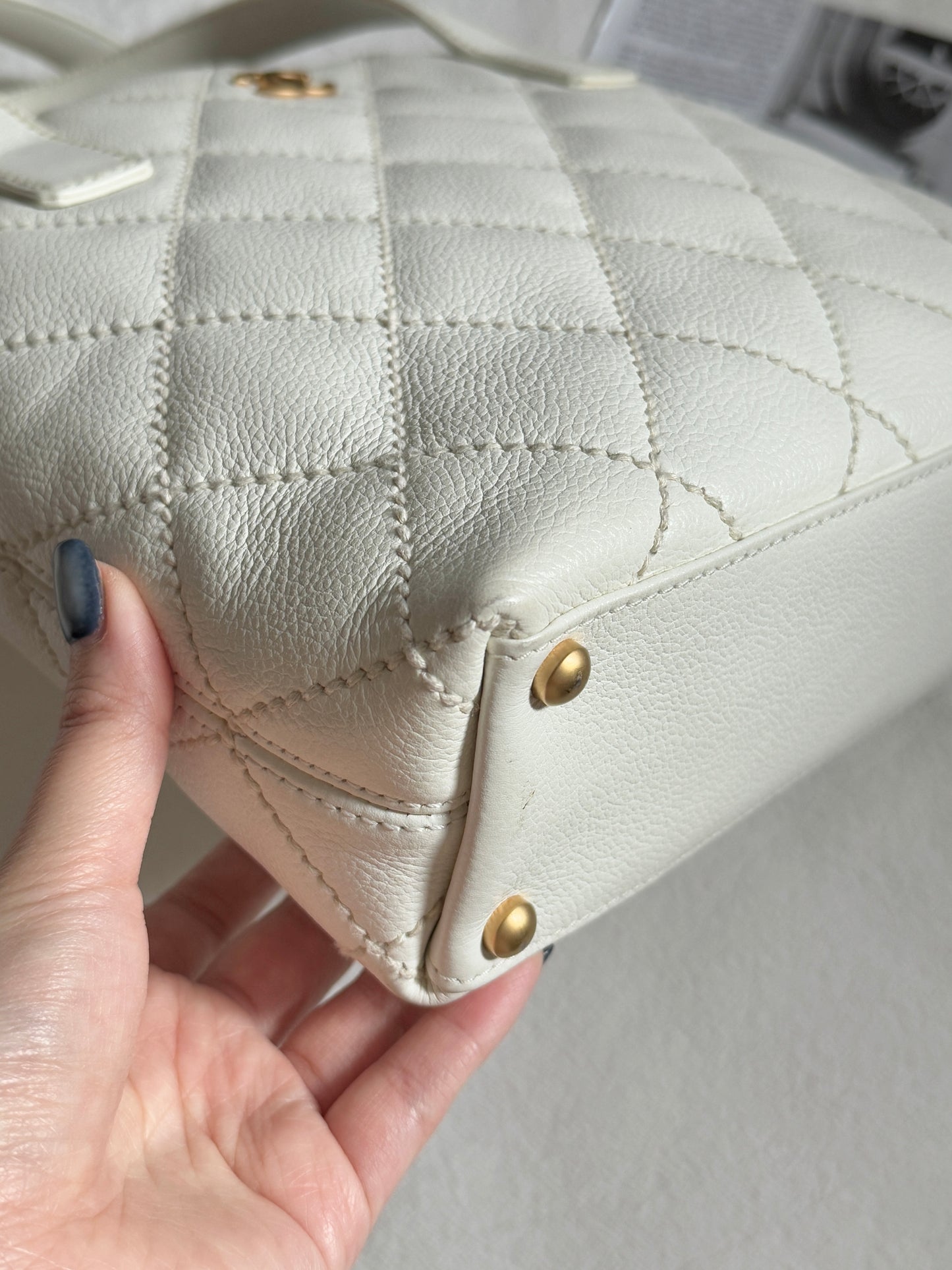 稀有好成色!Vintage Chanel white vivian tote🩶