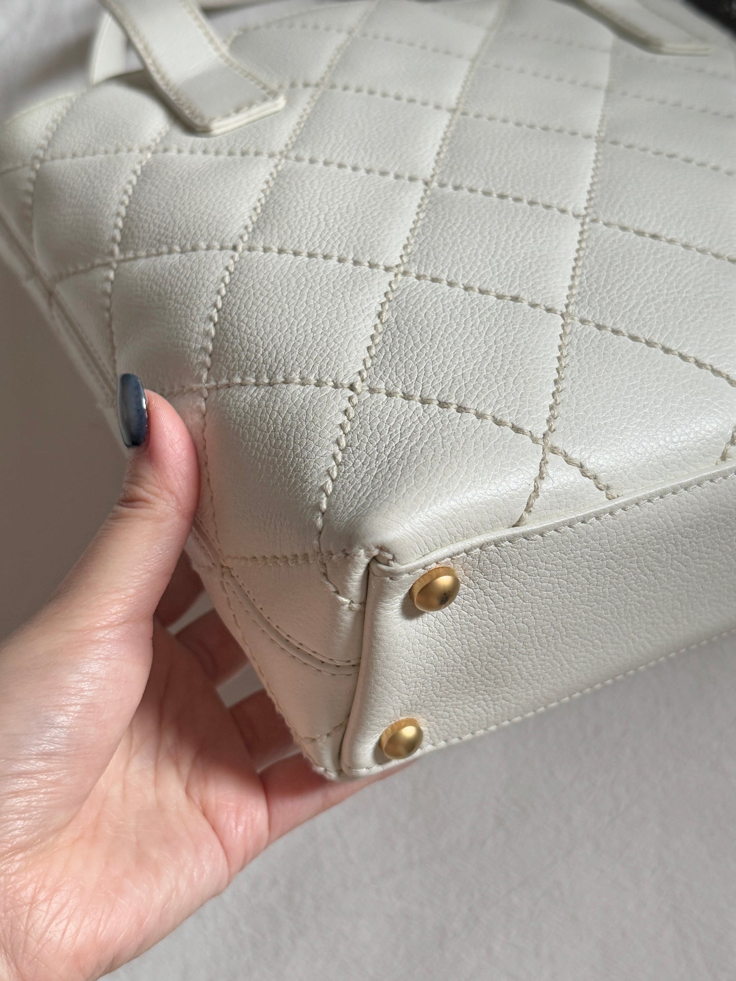 稀有好成色!Vintage Chanel white vivian tote🩶