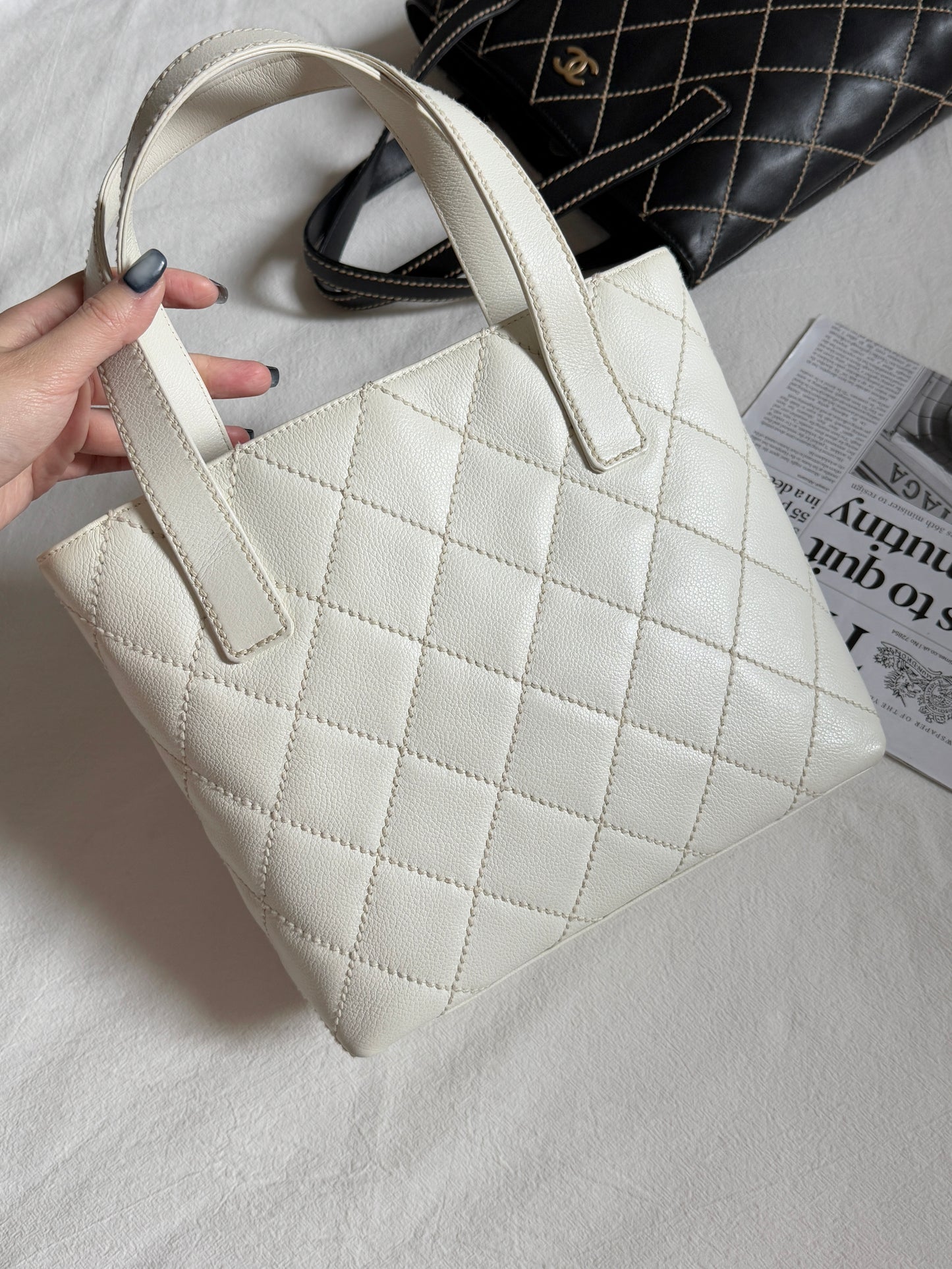 稀有好成色!Vintage Chanel white vivian tote🩶