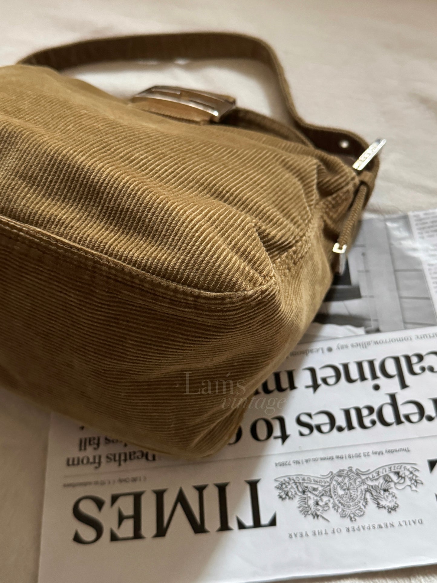 Vintage Fendi teddy baguette🧸
