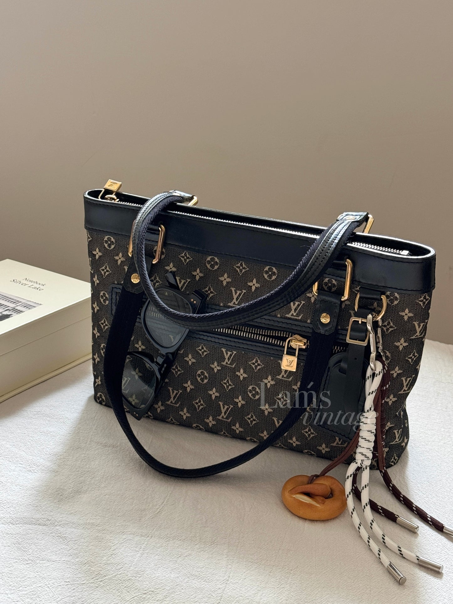 Vintage Louis Vuitton monogram shoulder bag