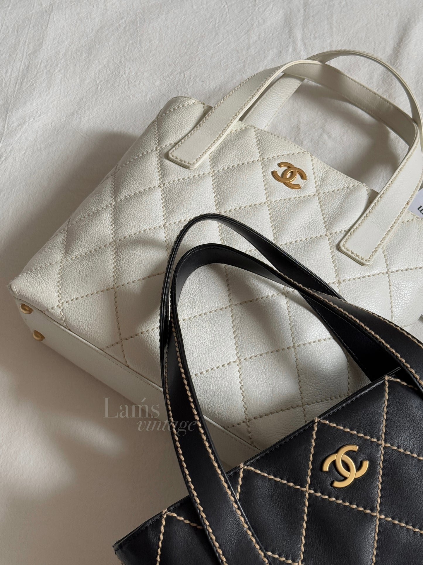 稀有好成色!Vintage Chanel white vivian tote🩶