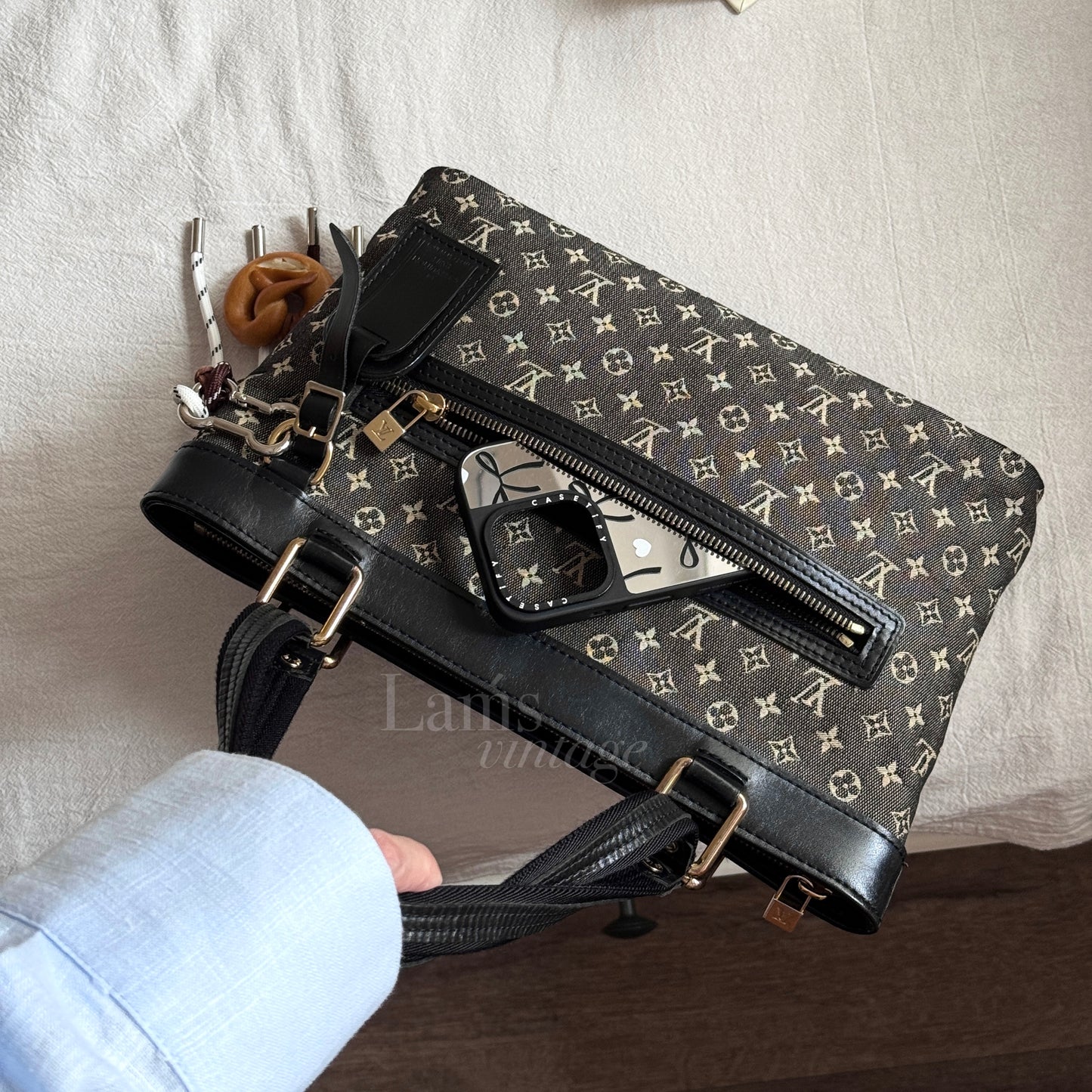 Vintage Louis Vuitton monogram shoulder bag