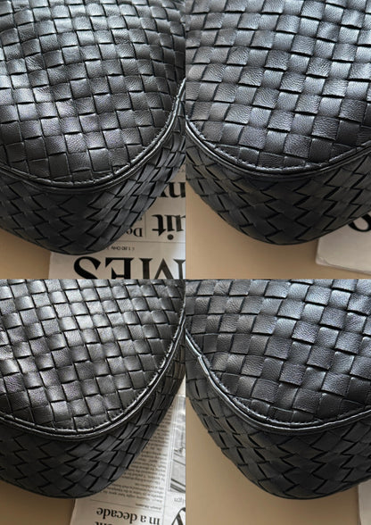 Vintage Bottega Veneta chained hobo🪐