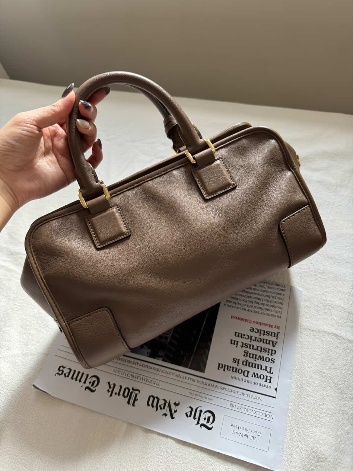 Vintage Loewe Amazona 28