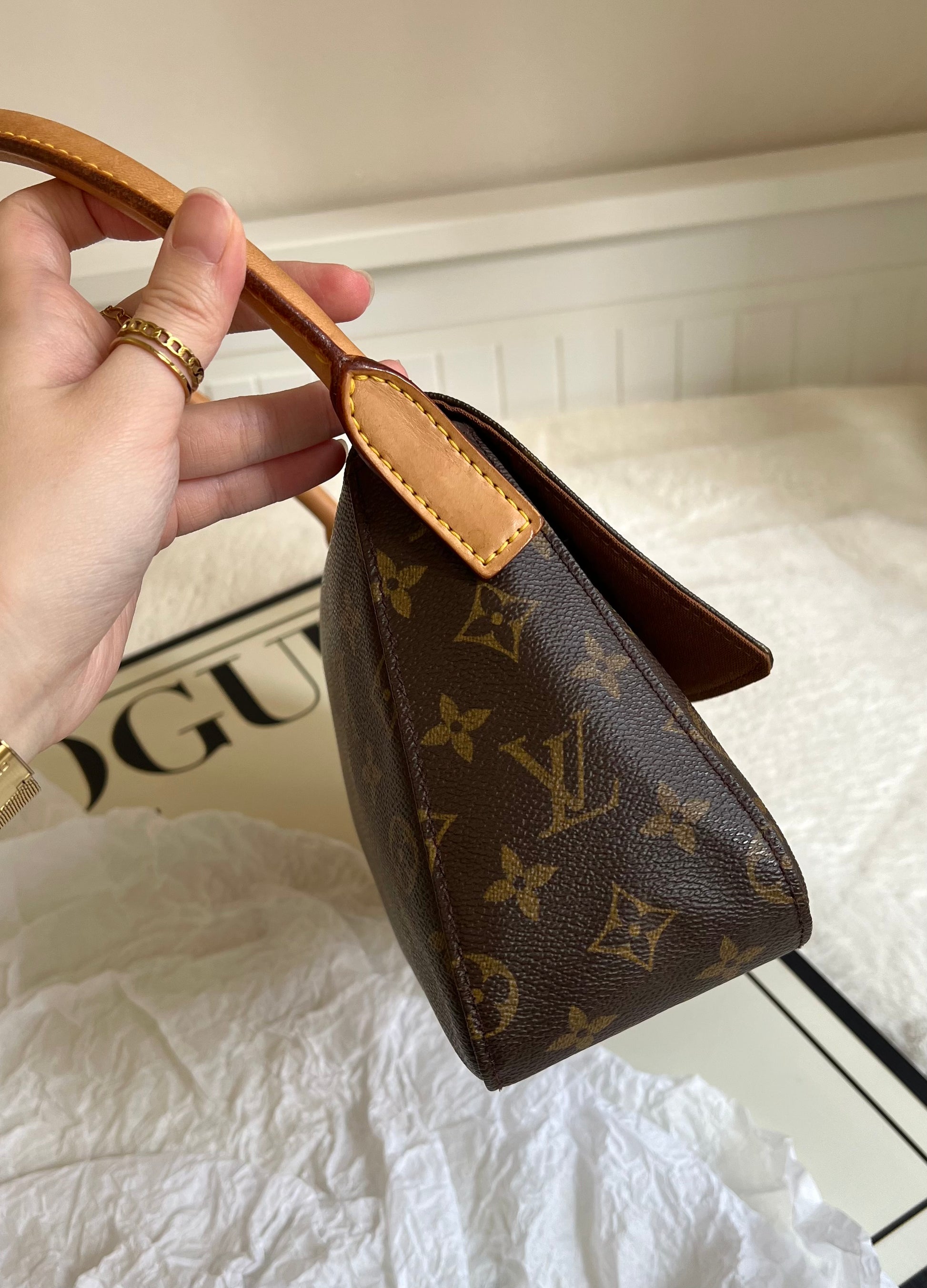 What's In My Bag?  Vintage LV Mini Looping Bag – Seventh Sparkle