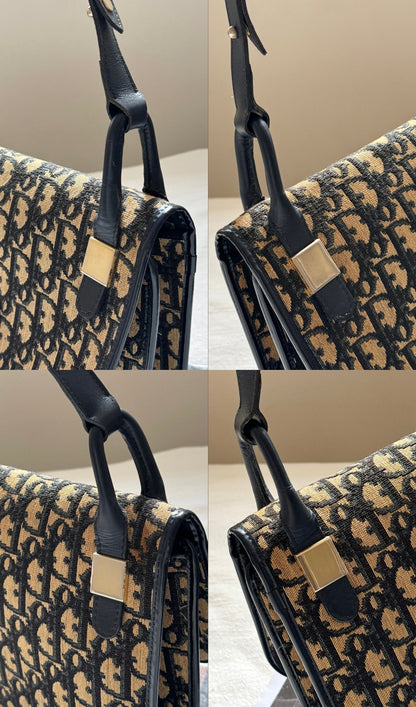 Vintage Dior navy oblique shoulder bag⚓️