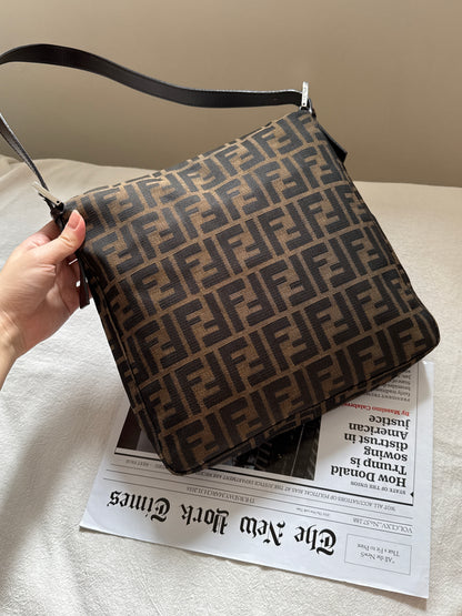 Vintage Fendi zucca square baguette 🥖