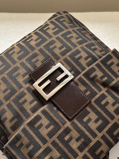 Vintage Fendi zucca square baguette 🥖