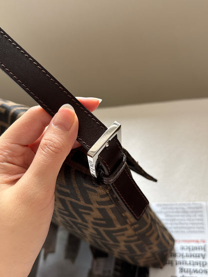 Vintage Fendi zucca square baguette 🥖