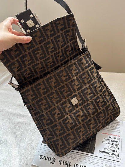 Vintage Fendi zucca square baguette 🥖