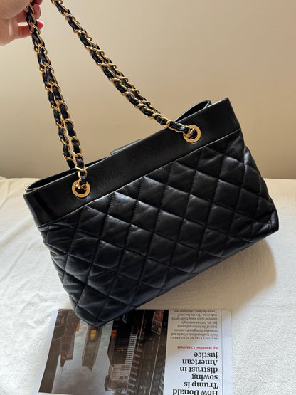 Vintage Chanel calfskin tote bag💫