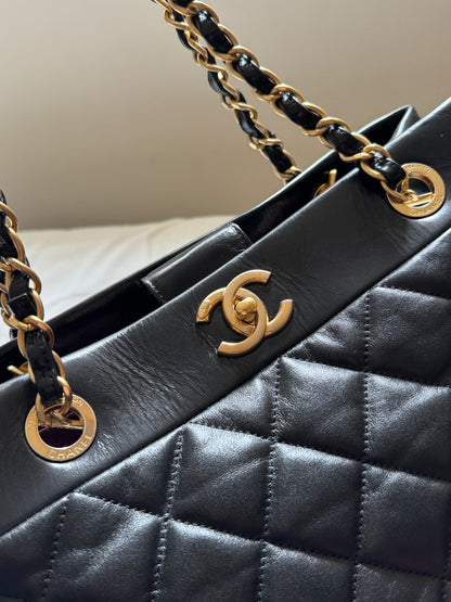 Vintage Chanel calfskin tote bag💫