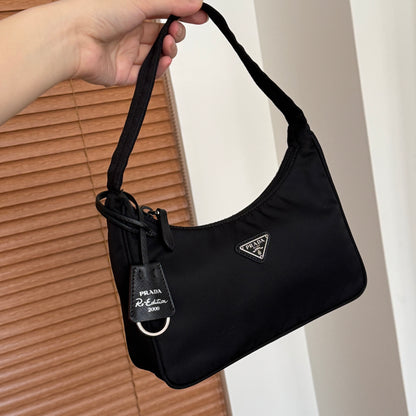 Pre-owned Prada re-edition nylon hobo🕶️