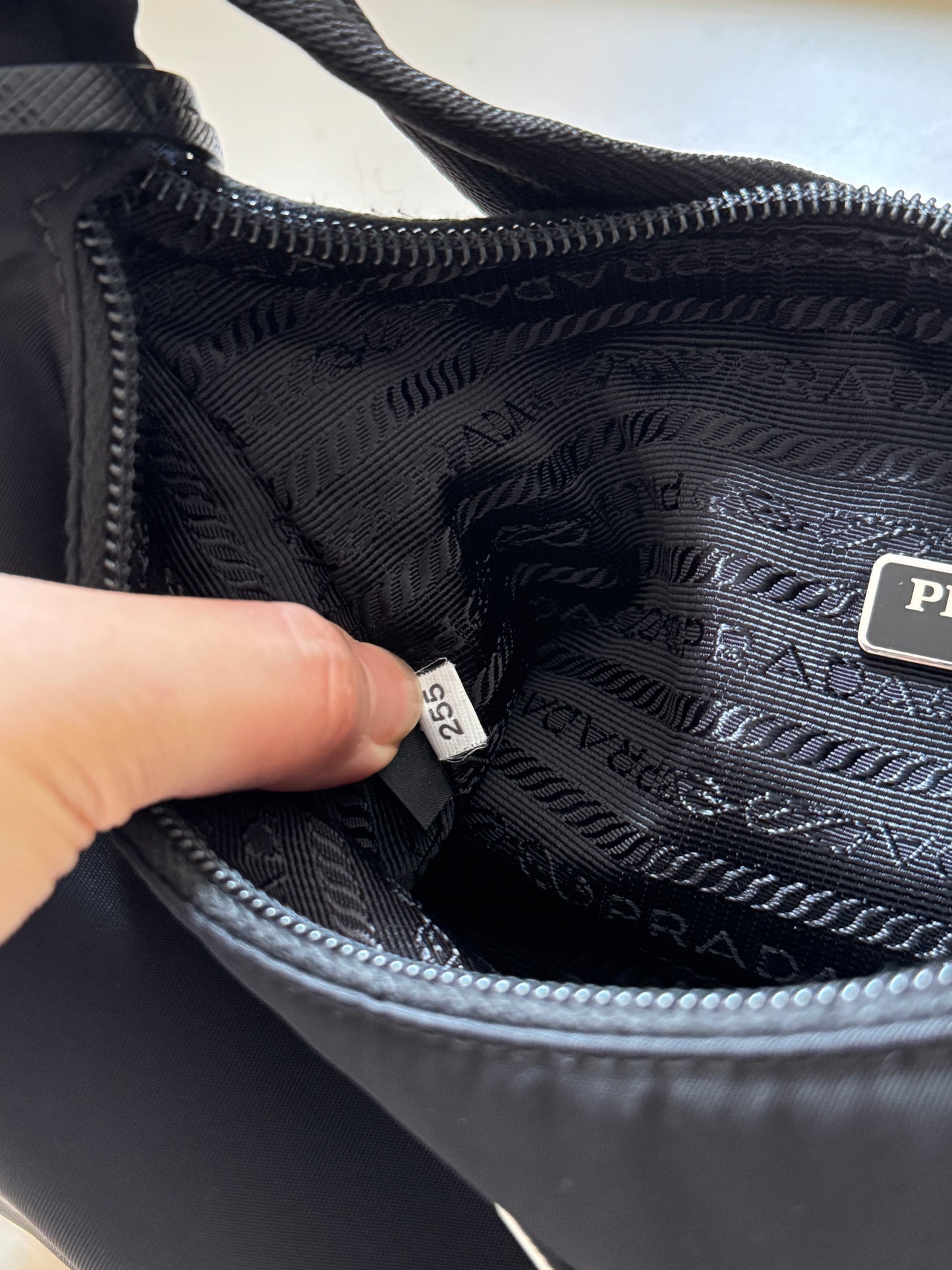 Pre-owned Prada re-edition nylon hobo🕶️