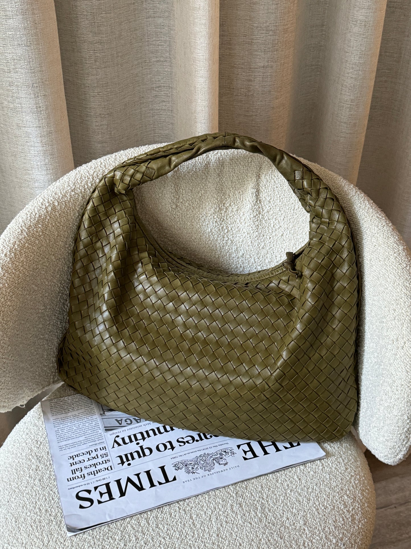 Vintage BV olive hobo🫒