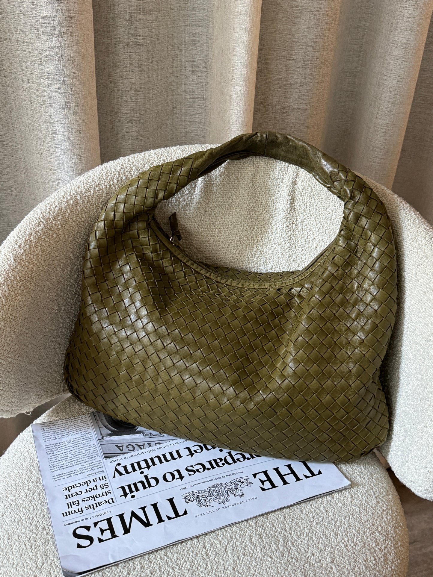 Vintage BV olive hobo🫒