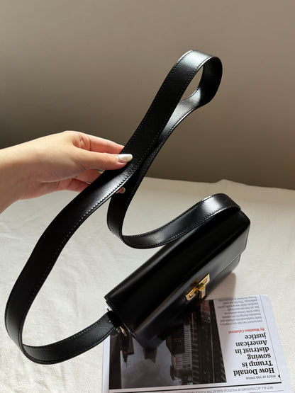 Vintage Celine turnlock豆腐包💫