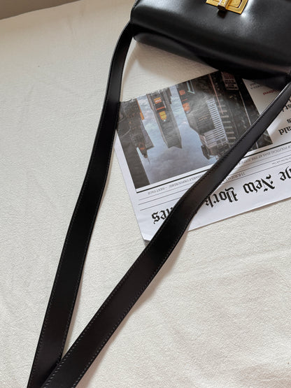 Vintage Celine turnlock豆腐包💫